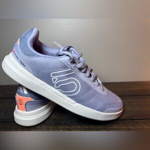 Adidas Five Ten Sleuth DLX Canvas Women's
Bike Shoes Lavender Size 6.5